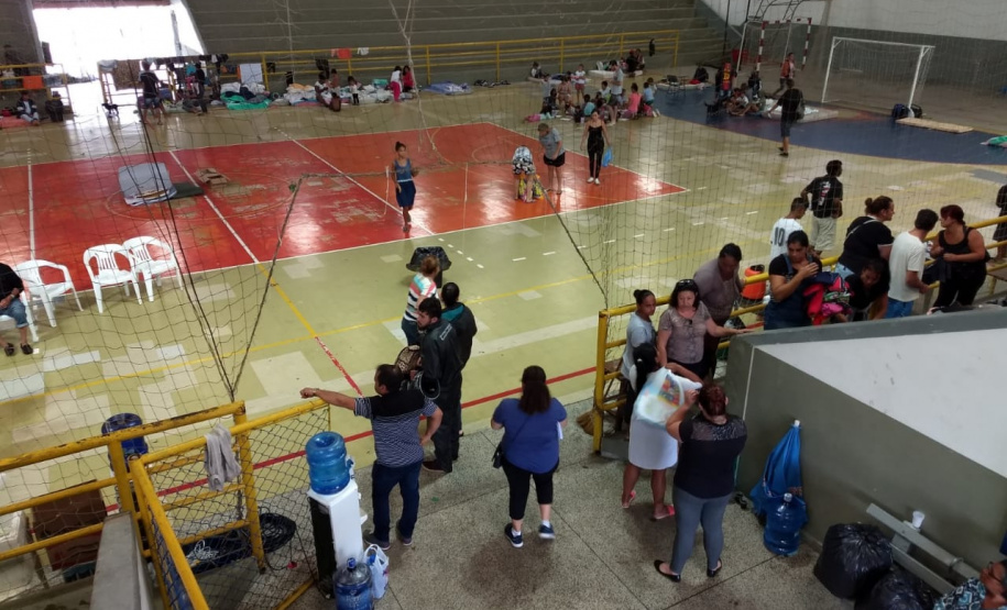 Cerca de 100 pessoas ficaram desalojadas em Guaratuba, no Litoral do Estado, em função das fortes chuvas que atingem a região desde sexta-feira (15). A Defesa Civil estima que cerca de 40 famílias estejam desalojadas em função dos alagamentos que ocorreram no município. - Guaratuba, 17/02/2019 - Foto: Defesa Civil do Governo do Paraná