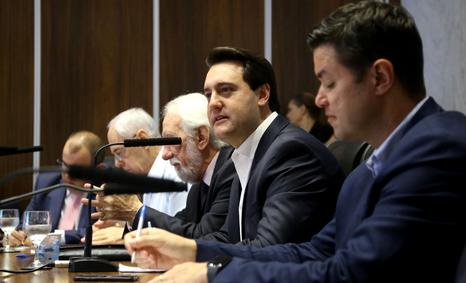 Reunião de secretariado, a pedido do governador Carlos Massa Ratinho Junior, a Controladoria Geral do Estado (GGE) editou uma resolução e solicitou a todos os secretários de Estado a divulgação das suas respectivas agendas nos portais institucionais das pastas. O objetivo é disponibilizar a ferramenta para consulta pública até o começo de março. Curitiba,19/02/2019 Foto:Jaelson Lucas / ANPr
