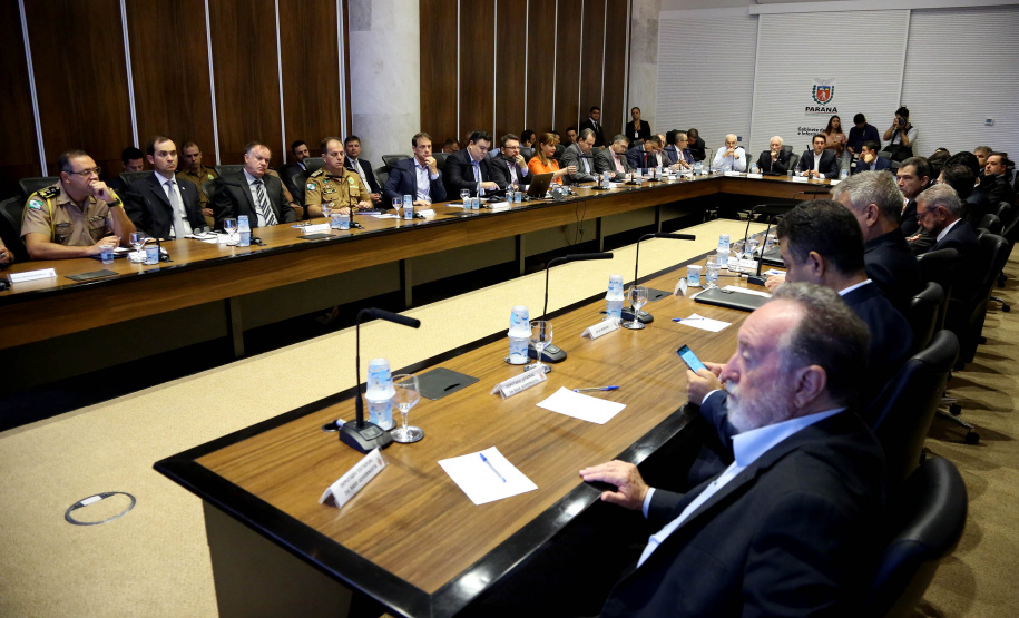 Reunião de secretariado, a pedido do governador Carlos Massa Ratinho Junior, a Controladoria Geral do Estado (GGE) editou uma resolução e solicitou a todos os secretários de Estado a divulgação das suas respectivas agendas nos portais institucionais das pastas. O objetivo é disponibilizar a ferramenta para consulta pública até o começo de março. Curitiba,19/02/2019 Foto:Jaelson Lucas / ANPr