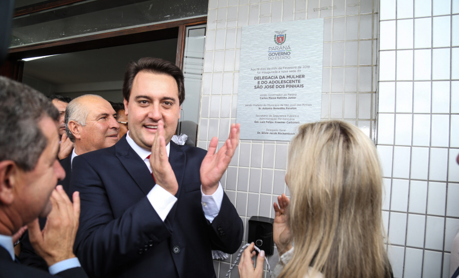 O governador Carlos Massa Ratinho Junior inaugura  a nova sede da Delegacia da Mulher e do Adolescente de São José dos Pinhais, na Região Metropolitana de Curitiba.Foto: Geraldo Bubniak/ANPr