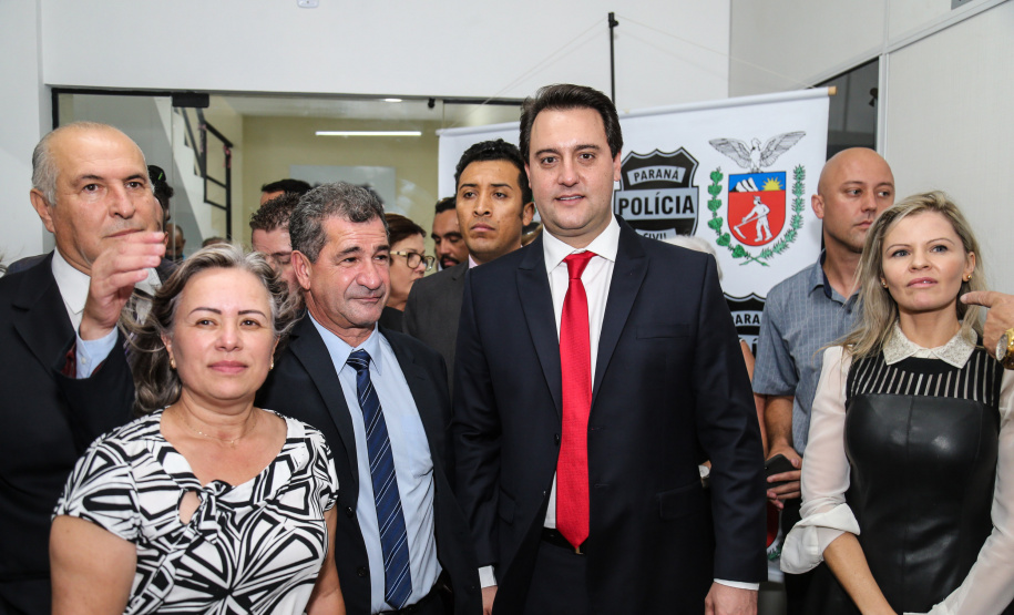 O governador Carlos Massa Ratinho Junior inaugura  a nova sede da Delegacia da Mulher e do Adolescente de São José dos Pinhais, na Região Metropolitana de Curitiba.Foto: Geraldo Bubniak/ANPr