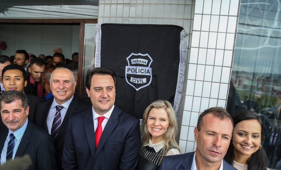 O governador Carlos Massa Ratinho Junior inaugura  a nova sede da Delegacia da Mulher e do Adolescente de São José dos Pinhais, na Região Metropolitana de Curitiba.Foto: Geraldo Bubniak/ANPr