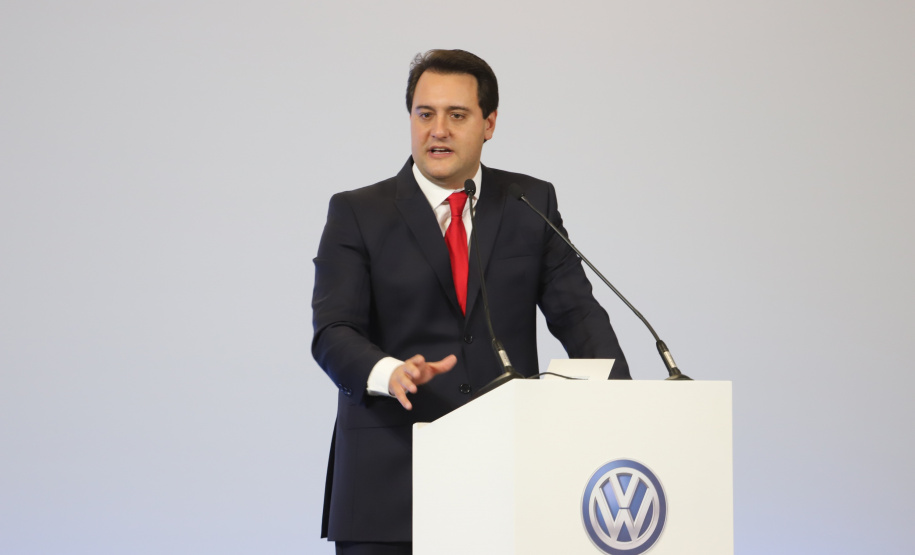 Governador Carlos Massa Ratinho Júnior participa da solenidade de comemoração de 20 anos da Volkswagen no Paraná. - São José dos Pinhais, 19/02/2019 - Foto: José Fernando Ogura/ANPr