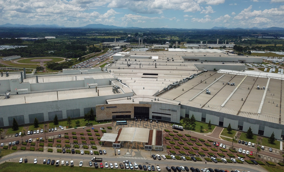 Governador Carlos Massa Ratinho Júnior participa da solenidade de comemoração de 20 anos da Volkswagen no Paraná. - São José dos Pinhais, 19/02/2019 - Foto: José Fernando Ogura/ANPr