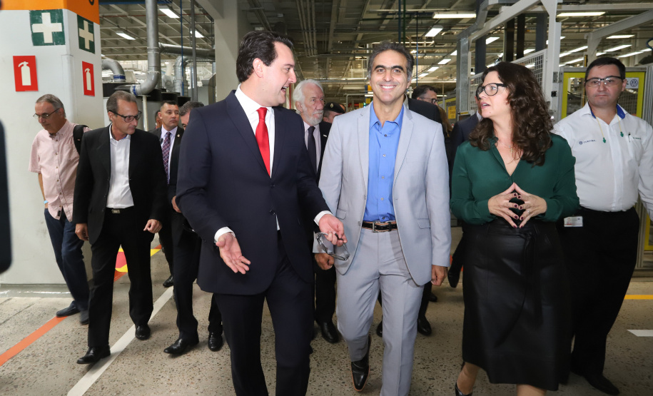 Governador Carlos Massa Ratinho Júnior participa da solenidade de comemoração de 20 anos da Volkswagen no Paraná. - São José dos Pinhais, 19/02/2019 - Foto: Rodrigo Felix Leal/ANPr