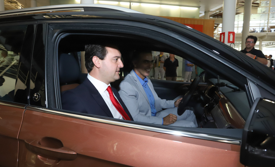 Governador Carlos Massa Ratinho Júnior participa da solenidade de comemoração de 20 anos da Volkswagen no Paraná. - São José dos Pinhais, 19/02/2019 - Foto: Rodrigo Felix Leal/ANPr