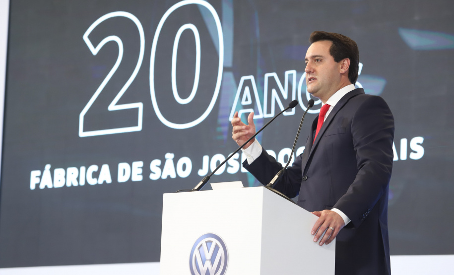 Governador Carlos Massa Ratinho Júnior participa da solenidade de comemoração de 20 anos da Volkswagen no Paraná. - São José dos Pinhais, 19/02/2019 - Foto: Rodrigo Felix Leal/ANPr