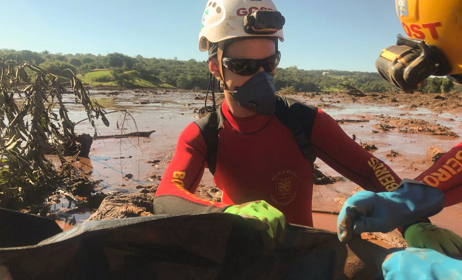 Bombeiros de Operações Terrestres do Grupo de Operações de Socorro Tático (GOST) do Corpo de Bombeiros do Paraná, participam das buscas de vítimas do rompimento da barragem do Córrego do Feijão, em Brumadinho.   -  Curitiba, 18/02/2019  -  Foto: Divulgação Corpo de Bombeiros do Paraná