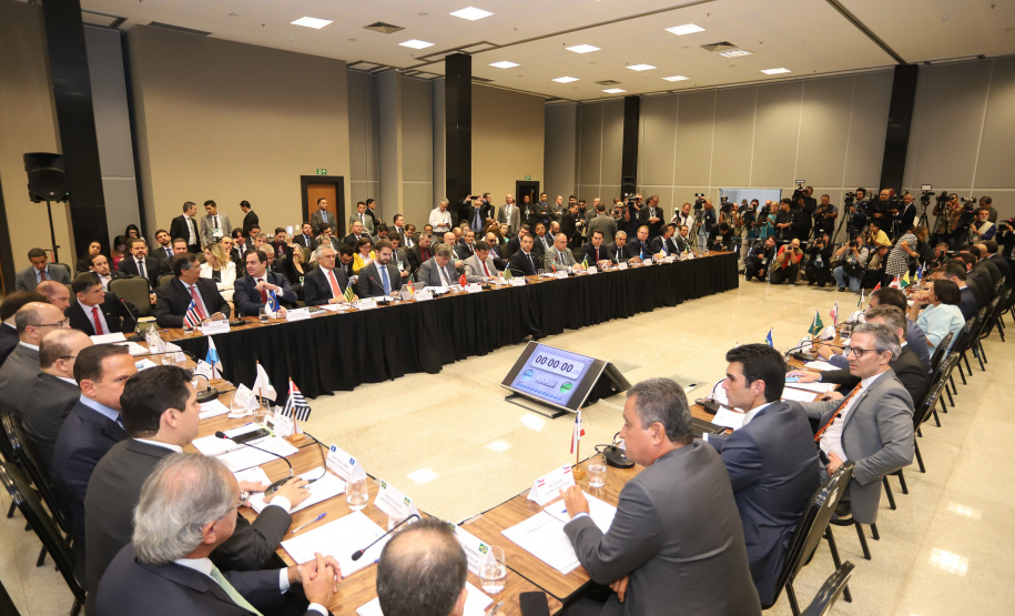 O governador Carlos Massa Ratinho Junior participou nesta quarta-feira (20), em Brasília, do Fórum de Governadores, que reuniu os chefes do Executivo dos 26 Estados e do Distrito Federal.   -  Brasília, 20/02/2019  -  Foto: Rodrigo Félix Leal/ANPr