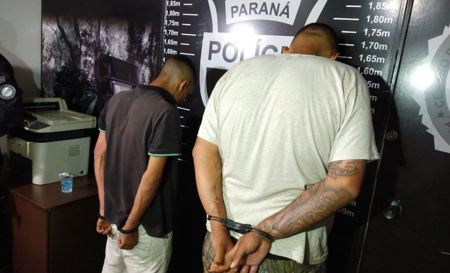 O Centro de Operações Policiais Especiais (Cope), da Polícia Civil do Paraná, prendeu nesta terça-feira (19) Leonardo de Sena, 24 anos, suspeito de assaltar uma joalheria do Shopping Mueller, de Curitiba. O rapaz, que é foragido da prisão, foi encontrado pelos policiais no bairro Sitio Cercado, menos de 24 horas após o assalto. - Curitiba, 20/02/2019 - Foto: Divulgação SESP