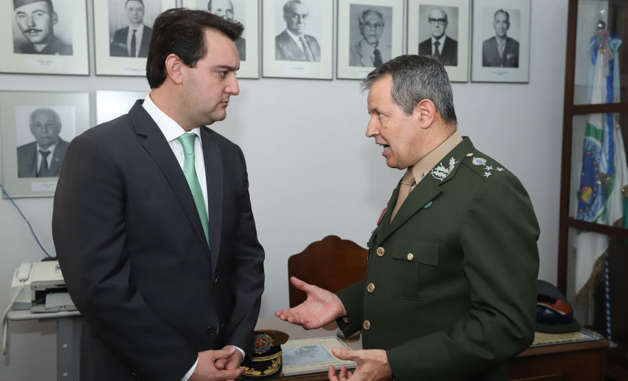 Os 74 anos da Tomada de Monte Castelo, batalha no Norte da Itália que marcou a participação da Força Expedicionária Brasileira (FEB) na Segunda Guerra Mundial, foram lembrados nesta quinta-feira (21/2), em cerimônia no Museu do Expedicionário, em Curitiba. O governador Carlos Massa Ratinho Junior participou no evento, junto com quatro expedicionários e familiares dos pracinhas.  -  Curitiba, 21/02/2019  -  Foto: Rodrigo Félix Leal/ANPr