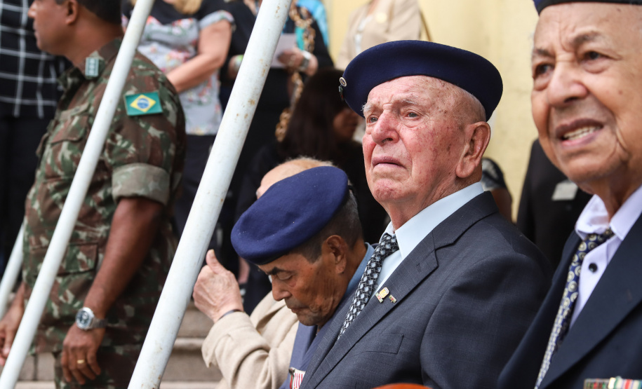 Os 74 anos da Tomada de Monte Castelo, batalha no Norte da Itália que marcou a participação da Força Expedicionária Brasileira (FEB) na Segunda Guerra Mundial, foram lembrados nesta quinta-feira (21/2), em cerimônia no Museu do Expedicionário, em Curitiba. O governador Carlos Massa Ratinho Junior participou no evento, junto com quatro expedicionários e familiares dos pracinhas.  -  Curitiba, 21/02/2019  -  Foto: Rodrigo Félix Leal/ANPr