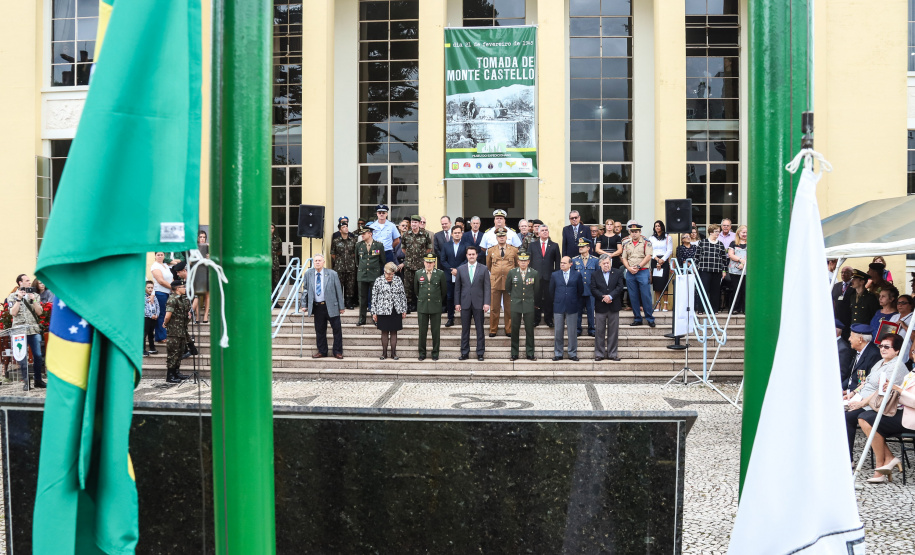 Os 74 anos da Tomada de Monte Castelo, batalha no Norte da Itália que marcou a participação da Força Expedicionária Brasileira (FEB) na Segunda Guerra Mundial, foram lembrados nesta quinta-feira (21/2), em cerimônia no Museu do Expedicionário, em Curitiba. O governador Carlos Massa Ratinho Junior participou no evento, junto com quatro expedicionários e familiares dos pracinhas.  -  Curitiba, 21/02/2019  -  Foto: Rodrigo Félix Leal/ANPr
