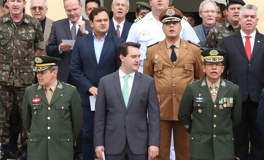 Os 74 anos da Tomada de Monte Castelo, batalha no Norte da Itália que marcou a participação da Força Expedicionária Brasileira (FEB) na Segunda Guerra Mundial, foram lembrados nesta quinta-feira (21/2), em cerimônia no Museu do Expedicionário, em Curitiba. O governador Carlos Massa Ratinho Junior participou no evento, junto com quatro expedicionários e familiares dos pracinhas.  -  Curitiba, 21/02/2019  -  Foto: Rodrigo Félix Leal/ANPr