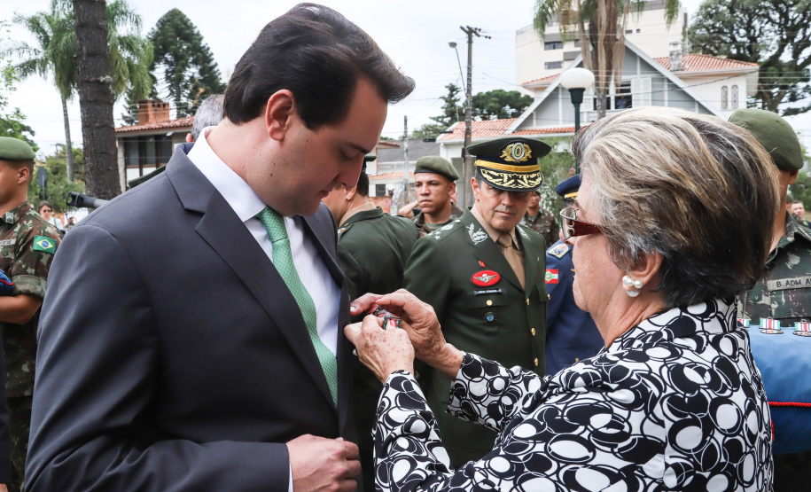 Os 74 anos da Tomada de Monte Castelo, batalha no Norte da Itália que marcou a participação da Força Expedicionária Brasileira (FEB) na Segunda Guerra Mundial, foram lembrados nesta quinta-feira (21/2), em cerimônia no Museu do Expedicionário, em Curitiba. O governador Carlos Massa Ratinho Junior participou no evento, junto com quatro expedicionários e familiares dos pracinhas.  -  Curitiba, 21/02/2019  -  Foto: Rodrigo Félix Leal/ANPr