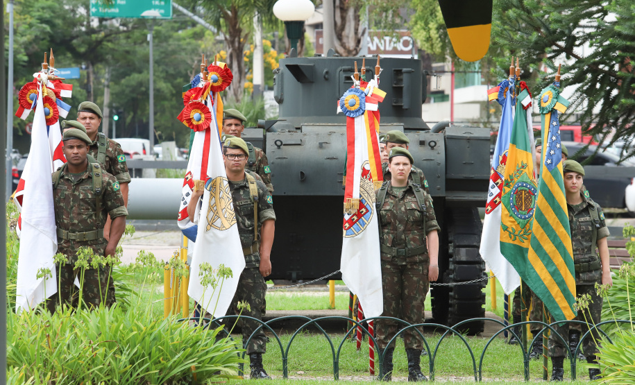 Os 74 anos da Tomada de Monte Castelo, batalha no Norte da Itália que marcou a participação da Força Expedicionária Brasileira (FEB) na Segunda Guerra Mundial, foram lembrados nesta quinta-feira (21/2), em cerimônia no Museu do Expedicionário, em Curitiba. O governador Carlos Massa Ratinho Junior participou no evento, junto com quatro expedicionários e familiares dos pracinhas.  -  Curitiba, 21/02/2019  -  Foto: Rodrigo Félix Leal/ANPr