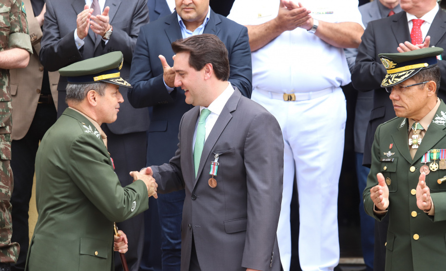 Os 74 anos da Tomada de Monte Castelo, batalha no Norte da Itália que marcou a participação da Força Expedicionária Brasileira (FEB) na Segunda Guerra Mundial, foram lembrados nesta quinta-feira (21/2), em cerimônia no Museu do Expedicionário, em Curitiba. O governador Carlos Massa Ratinho Junior participou no evento, junto com quatro expedicionários e familiares dos pracinhas.  -  Curitiba, 21/02/2019  -  Foto: Rodrigo Félix Leal/ANPr