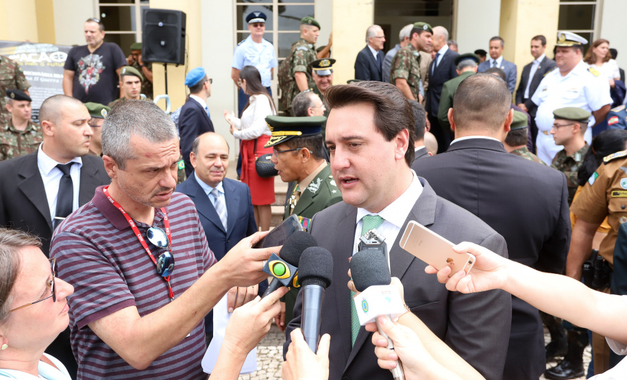 Os 74 anos da Tomada de Monte Castelo, batalha no Norte da Itália que marcou a participação da Força Expedicionária Brasileira (FEB) na Segunda Guerra Mundial, foram lembrados nesta quinta-feira (21/2), em cerimônia no Museu do Expedicionário, em Curitiba. O governador Carlos Massa Ratinho Junior participou no evento, junto com quatro expedicionários e familiares dos pracinhas.  -  Curitiba, 21/02/2019  -  Foto: Rodrigo Félix Leal/ANPr