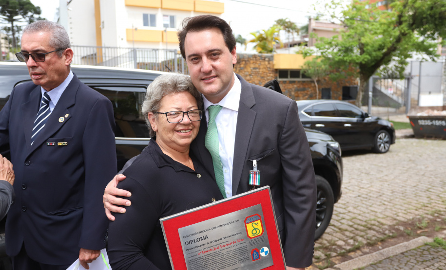 Os 74 anos da Tomada de Monte Castelo, batalha no Norte da Itália que marcou a participação da Força Expedicionária Brasileira (FEB) na Segunda Guerra Mundial, foram lembrados nesta quinta-feira (21/2), em cerimônia no Museu do Expedicionário, em Curitiba. O governador Carlos Massa Ratinho Junior participou no evento, junto com quatro expedicionários e familiares dos pracinhas.  -  Curitiba, 21/02/2019  -  Foto: Rodrigo Félix Leal/ANPr