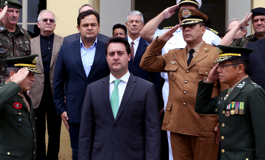 O governador Carlos Massa Ratinho Junior particip da cerimônia que comemora o 74º aniversário da tomada de Monte Castelo, na Itália, pela Força Expedicionária Brasileira, na Segunda Guerra Mundial. Foto: Gilson Abreu/ANPr