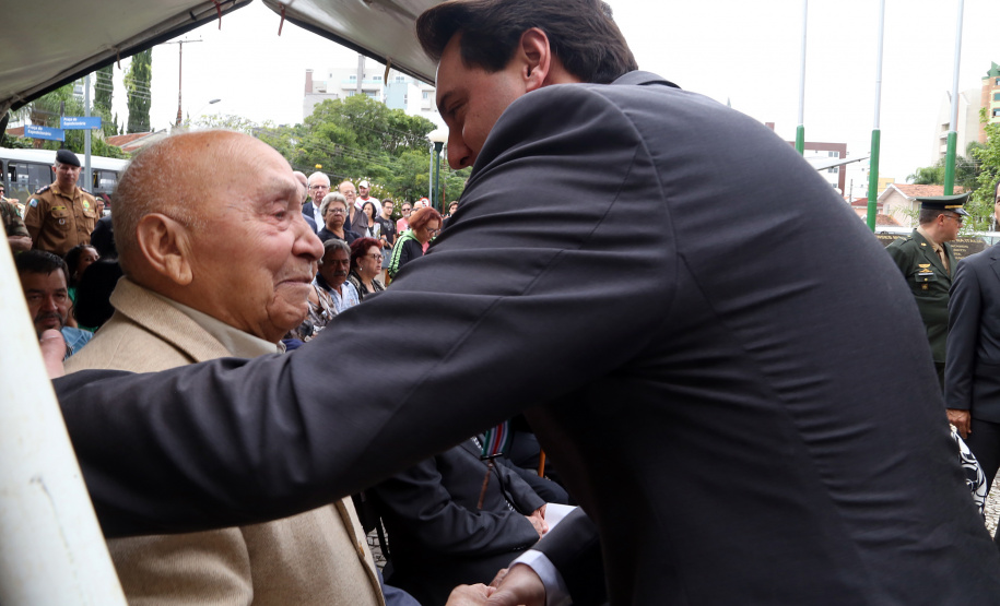 O governador Carlos Massa Ratinho Junior particip da cerimônia que comemora o 74º aniversário da tomada de Monte Castelo, na Itália, pela Força Expedicionária Brasileira, na Segunda Guerra Mundial. Foto: Gilson Abreu/ANPr