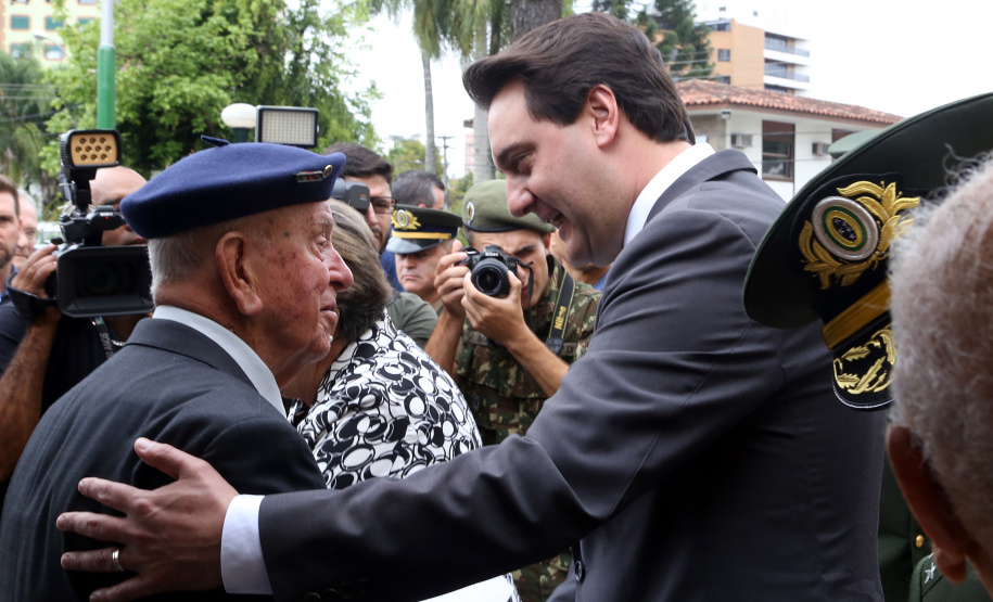 O governador Carlos Massa Ratinho Junior particip da cerimônia que comemora o 74º aniversário da tomada de Monte Castelo, na Itália, pela Força Expedicionária Brasileira, na Segunda Guerra Mundial. Foto: Gilson Abreu/ANPr