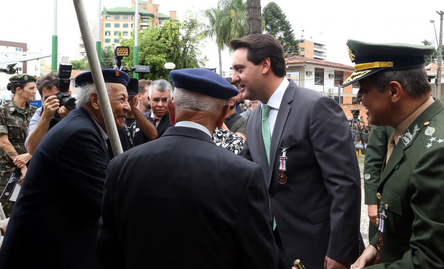 O governador Carlos Massa Ratinho Junior particip da cerimônia que comemora o 74º aniversário da tomada de Monte Castelo, na Itália, pela Força Expedicionária Brasileira, na Segunda Guerra Mundial. Foto: Gilson Abreu/ANPr