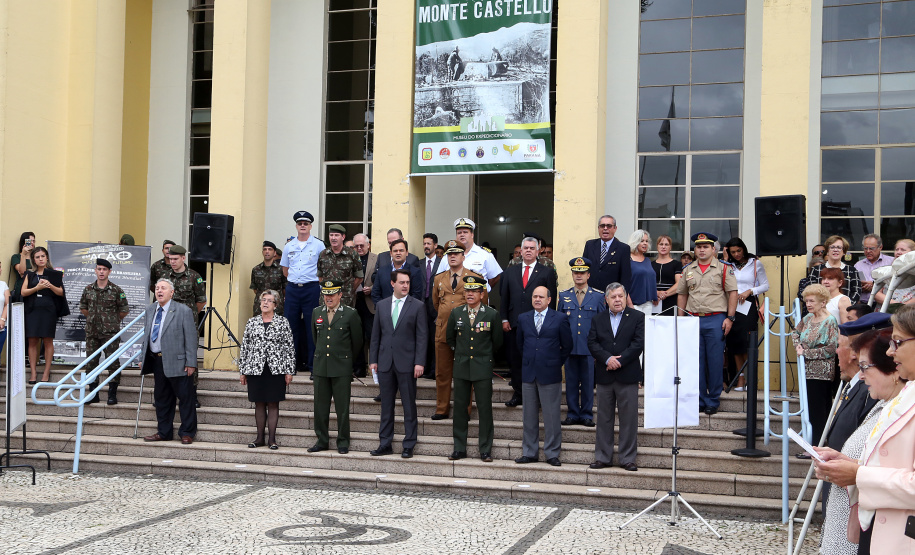O governador Carlos Massa Ratinho Junior particip da cerimônia que comemora o 74º aniversário da tomada de Monte Castelo, na Itália, pela Força Expedicionária Brasileira, na Segunda Guerra Mundial. Foto: Gilson Abreu/ANPr