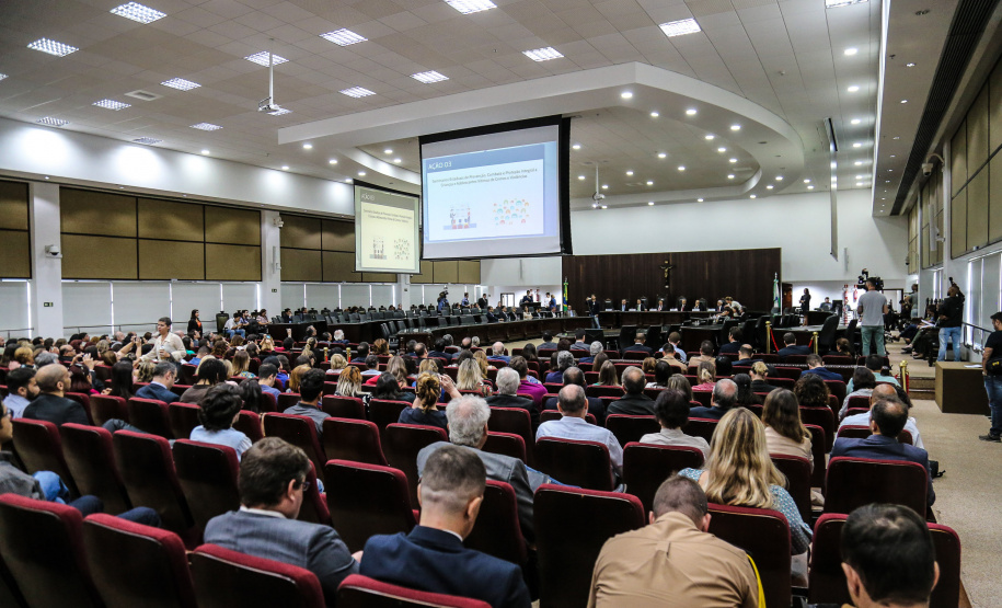 O governador Carlos Massa Ratinho Junior participa da solenidade que formaliza a Força-Tarefa Infância Segura de Prevenção e Combate a Crimes Contra a Criança, nesta quinta-feira (21) no Palácio da Justiça. Curitiba, 21/02/2019 - Foto: Geraldo Bubniak/ANPr