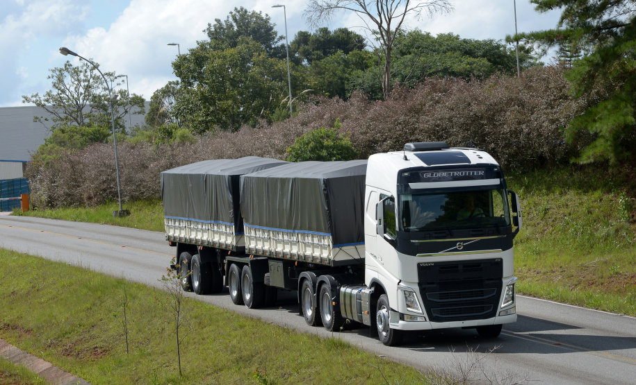 Caminhões Volvo.  -  Curitiba, 21/02/2019  -  Foto: Divulgação Volvo