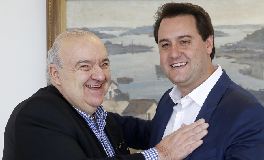 RATINHO JR CONCEDE SUBSIDIO AO TRANSPORTE PÚBLICO DE CURITIBA. O governador Carlos Massa Ratinho Junior anunciou o subsidio para o transporte público. presente: prefeio de Curitiba, Rafael Greca de Macedo.Curitiba, 22-02-19.Foto: Arnaldo Alves / ANPr.