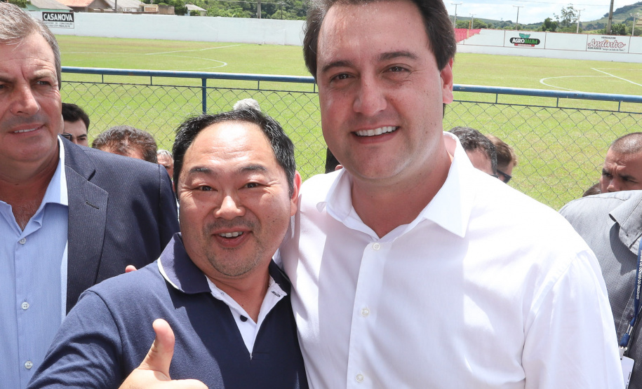 Governador Carlos Massa Ratinho Júnior participa da posse da diretoria da Associação dos Municípios do Norte Pioneiro (Amunorp), em Pinhalão, no Clube Aerp. - Pinhalão 22/02/2019 - Foto: Rodrigo Félix Leal/ANPr