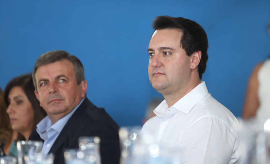 Governador Carlos Massa Ratinho Júnior participa da posse da diretoria da Associação dos Municípios do Norte Pioneiro (Amunorp), em Pinhalão, no Clube Aerp. - Pinhalão 22/02/2019 - Foto: Rodrigo Félix Leal/ANPr