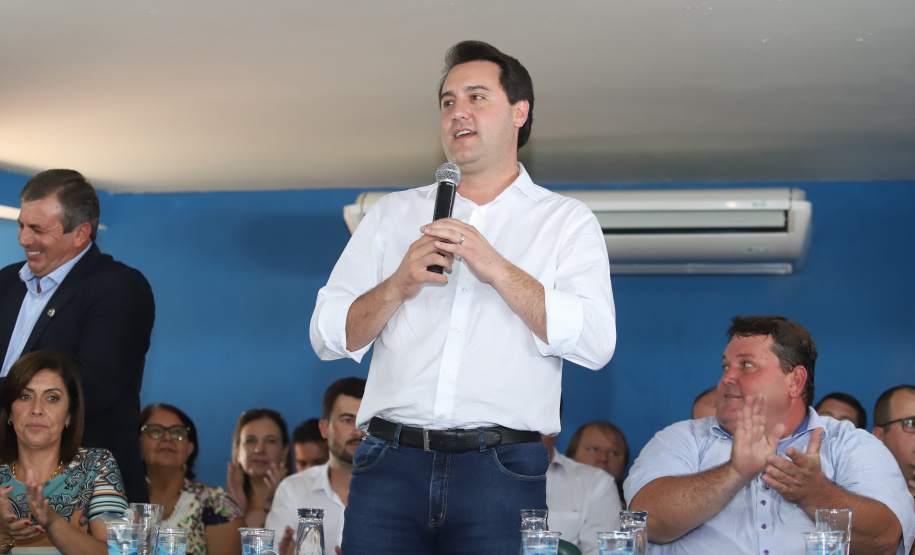 Governador Carlos Massa Ratinho Júnior participa da posse da diretoria da Associação dos Municípios do Norte Pioneiro (Amunorp), em Pinhalão, no Clube Aerp. - Pinhalão 22/02/2019 - Foto: Rodrigo Félix Leal/ANPr