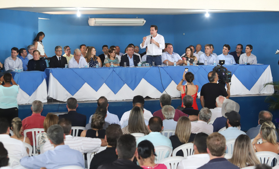 Governador Carlos Massa Ratinho Júnior participa da posse da diretoria da Associação dos Municípios do Norte Pioneiro (Amunorp), em Pinhalão, no Clube Aerp. - Pinhalão 22/02/2019 - Foto: Rodrigo Félix Leal/ANPr