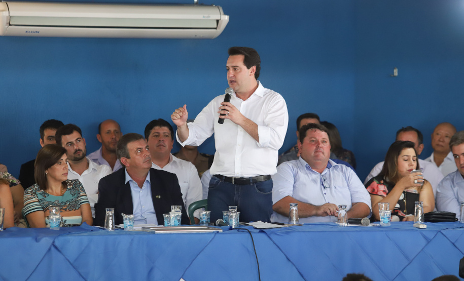 Governador Carlos Massa Ratinho Júnior participa da posse da diretoria da Associação dos Municípios do Norte Pioneiro (Amunorp), em Pinhalão, no Clube Aerp. - Pinhalão 22/02/2019 - Foto: Rodrigo Félix Leal/ANPr