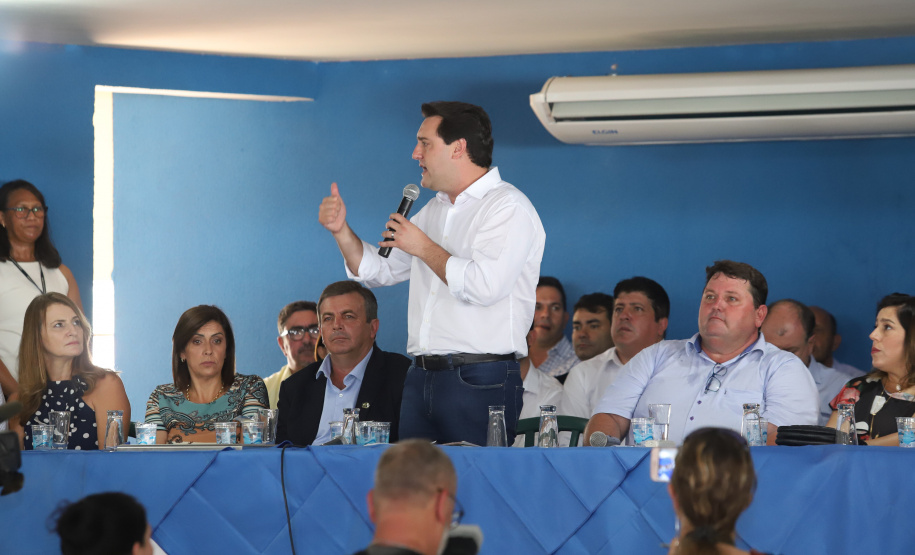 Governador Carlos Massa Ratinho Júnior participa da posse da diretoria da Associação dos Municípios do Norte Pioneiro (Amunorp), em Pinhalão, no Clube Aerp. - Pinhalão 22/02/2019 - Foto: Rodrigo Félix Leal/ANPr