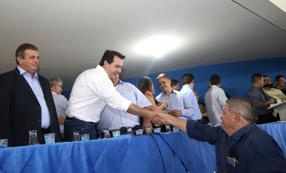 Governador Carlos Massa Ratinho Júnior participa da posse da nova diretoria da Associação dos Municípios do Norte Pioneiro (Amunorpi). O prefeito de Pinhalão, Sérgio Rodrigues é o presidente da Associação. - Pinhalão, 22/01/2019 - Foto: Jaelson Lucas/ANPr