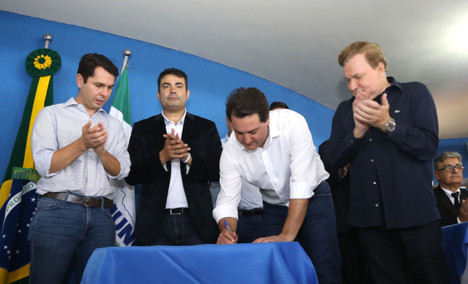 Governador Carlos Massa Ratinho Júnior participa da posse da nova diretoria da Associação dos Municípios do Norte Pioneiro (Amunorpi). O prefeito de Pinhalão, Sérgio Rodrigues é o presidente da Associação. - Pinhalão, 22/01/2019 - Foto: Jaelson Lucas/ANPr