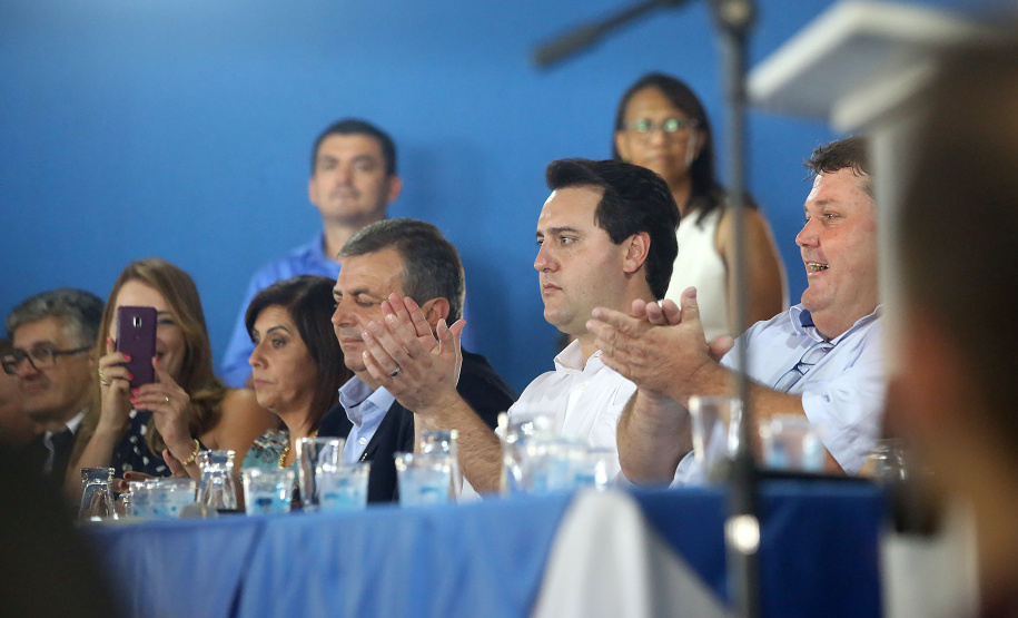 Governador Carlos Massa Ratinho Júnior participa da posse da nova diretoria da Associação dos Municípios do Norte Pioneiro (Amunorpi). O prefeito de Pinhalão, Sérgio Rodrigues é o presidente da Associação. - Pinhalão, 22/01/2019 - Foto: Jaelson Lucas/ANPr