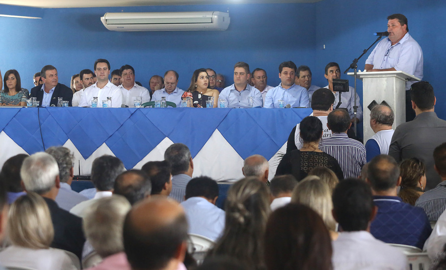Governador Carlos Massa Ratinho Júnior participa da posse da nova diretoria da Associação dos Municípios do Norte Pioneiro (Amunorpi). O prefeito de Pinhalão, Sérgio Rodrigues é o presidente da Associação. - Pinhalão, 22/01/2019 - Foto: Jaelson Lucas/ANPr