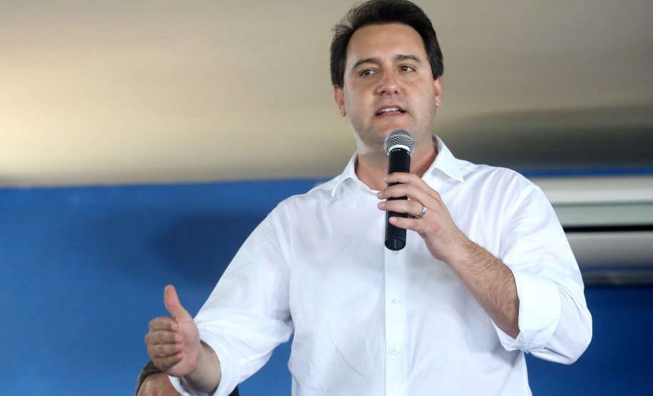 Governador Carlos Massa Ratinho Júnior participa da posse da nova diretoria da Associação dos Municípios do Norte Pioneiro (Amunorpi). O prefeito de Pinhalão, Sérgio Rodrigues é o presidente da Associação. - Pinhalão, 22/01/2019 - Foto: Jaelson Lucas/ANPr