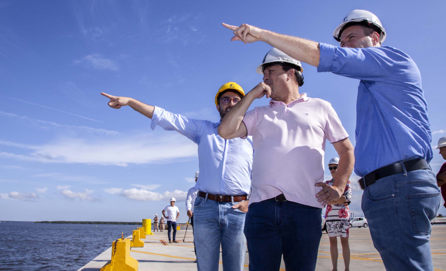 O secretário de Desenvolvimento Sustentável e Turismo Márcio Nunes visita o Porto de Paranaguá. Foto: Claudio Neves/APPA