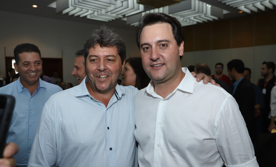 O governador Carlos Massa Ratinho Jr entregou nesta sexta(22) novas viaturas, aparelhos etolométricos e coletes balísticos às unidades da Polícia Militar que pertencem ao 2 Comando Regional - Londrina e região. Londrina,22/02/2019 -  Foto: Rodrigo Félix Leal/ANPr