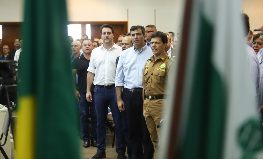 O governador Carlos Massa Ratinho Jr entregou nesta sexta(22) novas viaturas, aparelhos etolométricos e coletes balísticos às unidades da Polícia Militar que pertencem ao 2 Comando Regional - Londrina e região. Londrina,22/02/2019 -  Foto: Rodrigo Félix Leal/ANPr