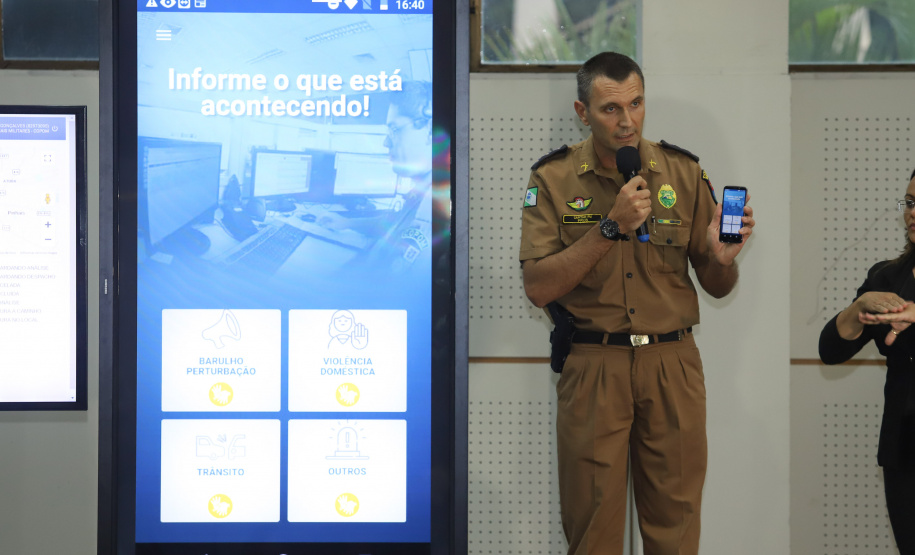 O governador Carlos Massa Ratinho Jr entregou nesta sexta(22) novas viaturas, aparelhos etolométricos e coletes balísticos às unidades da Polícia Militar que pertencem ao 2 Comando Regional - Londrina e região. Londrina,22/02/2019 -  Foto: Rodrigo Félix Leal/ANPr