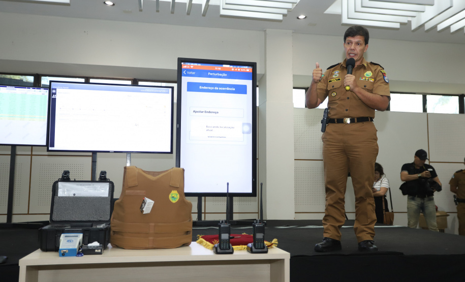 O governador Carlos Massa Ratinho Jr entregou nesta sexta(22) novas viaturas, aparelhos etolométricos e coletes balísticos às unidades da Polícia Militar que pertencem ao 2 Comando Regional - Londrina e região. Londrina,22/02/2019 -  Foto: Rodrigo Félix Leal/ANPr