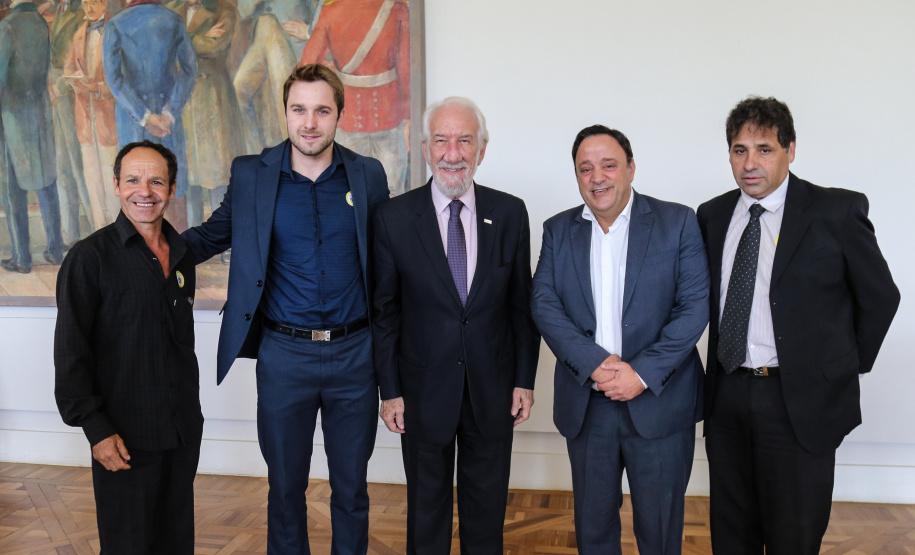 O Governo do Estado criou uma comissão de trabalho para reformular as Casas Familiares Rurais, modelo que integra o ensino formal à qualificação profissional dos filhos de agricultores familiares paranaenses