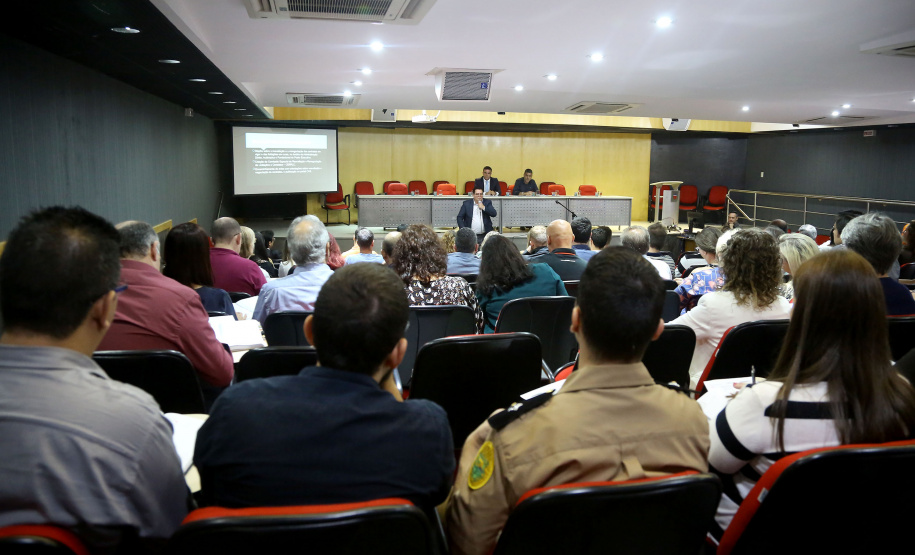 As secretarias estaduais do Paraná já iniciaram os trabalhos de reavaliação e a renegociação dos contratos vigentes para compra de bens e de fornecimento de serviços na administração pública estadual, para atender a determinação do governador Carlos Massa Ratinho Junior (Decreto 515/19). Curitiba,25/02/2019 Foto:Jaelson Lucas / ANPr