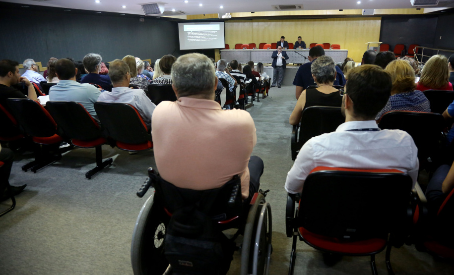 As secretarias estaduais do Paraná já iniciaram os trabalhos de reavaliação e a renegociação dos contratos vigentes para compra de bens e de fornecimento de serviços na administração pública estadual, para atender a determinação do governador Carlos Massa Ratinho Junior (Decreto 515/19). Curitiba,25/02/2019 Foto:Jaelson Lucas / ANPr